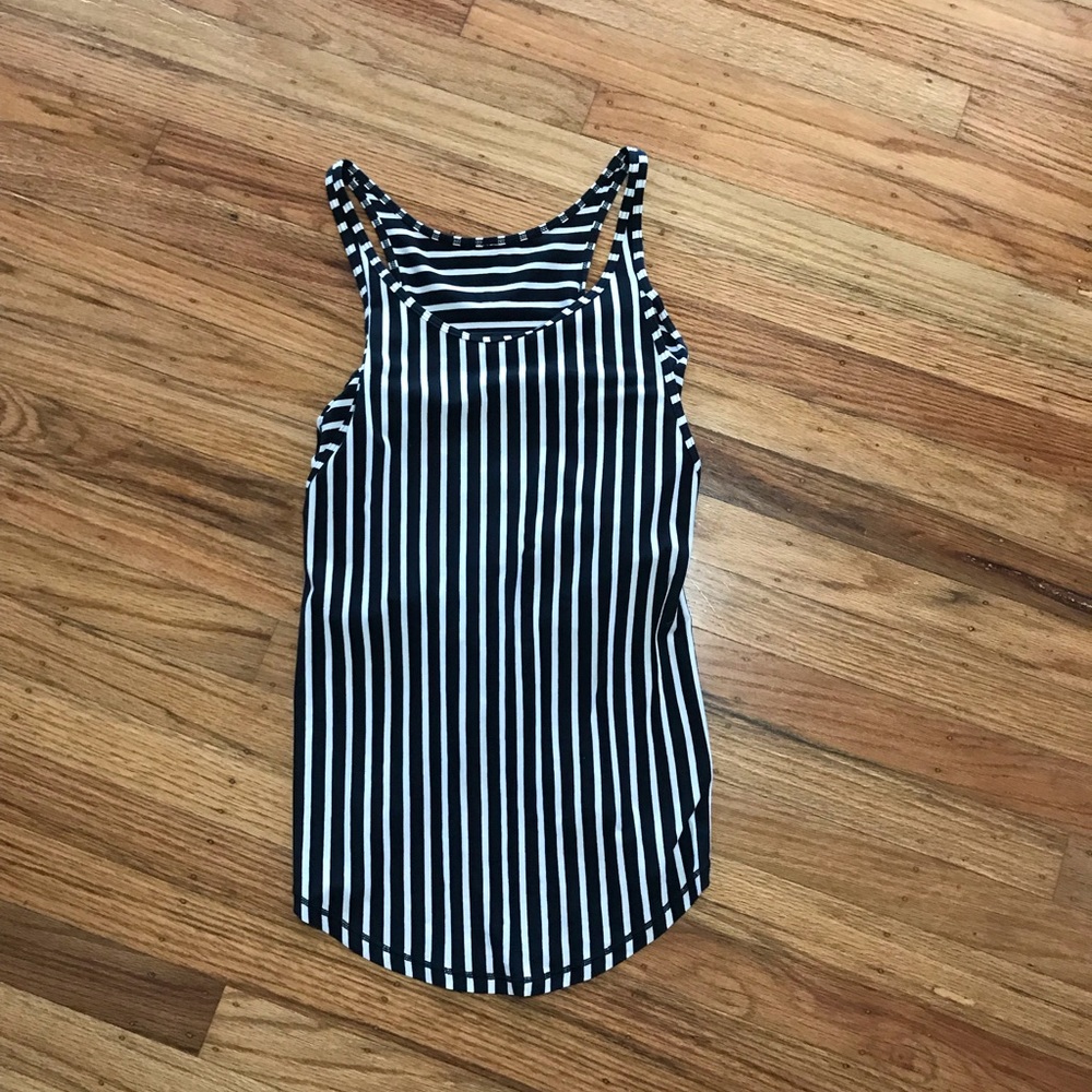 ***SOLD****Lululemon workout tank